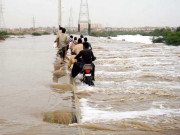 کراچی کی ملیرندی ایک مرتبہ پھر اوورفلو کورنگی کازوے بند  