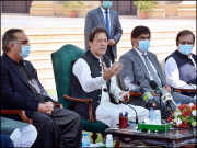 وزیر اعظم کی کراچی آمد کفر ٹوٹا خدا خدا کرکے