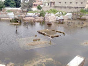 ڈیفنس ویو قبرستان میں بارش کا پانی جمع قبریں بیٹھ گئیں