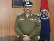 ٹریفک قوانین کی خلاف ورزی پر سی سی پی او لاہور کا چالان کٹ گیا