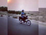 اداکارہ ماہرہ خان کی بائیک چلانے کی ویڈیو وائرل