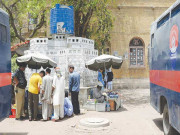 ڈاکٹر ماہا شاہ خودکشی کیس کے 2 ملزمان ضمانت منسوخ ہوتے ہی عدالت سے فرار