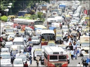 ٹریفک میں نظم و ضبط کا فقدان اور حادثات