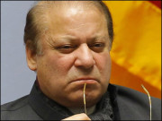 نواز شریف کو دھکا کس نے دیا