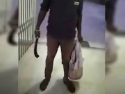 شوہر نے بیوی کو ذبح کرکے سر مبینہ عاشق کے دروازے پر رکھ دیا