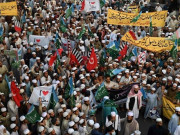 گستاخانہ خاکوں کیخلاف ملک بھر میں ریلیاں مظاہرے جاری