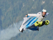 ہوائی لباس جو آپ کو 300 کلومیٹر فی گھنٹہ سے اڑا سکتا ہے