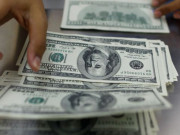 ڈالر 3 ماہ کی کم ترین سطح 1055 روپے پر آگیا    