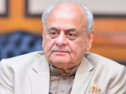 نواز شریف والدہ کی تدفین میں شرکت کے لیے بھی پاکستان نہیں آئے اعجاز شاہ