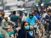 پشاور میں ماسک نہ پہنے والے 52 افراد گرفتار