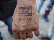 صرف 8 سیکنڈ قرنطینہ سے باہرآنے پر 3500 ڈالر جرمانہ