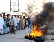 سردی میں بھی لوڈ شیڈنگ بجلی کے ستائے غریب آباد کے مکینوں کا احتجاج 