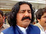 پشاور سے گرفتار رکن قومی اسمبلی علی وزیر کو کراچی منتقل کردیا گیا