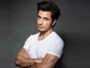 علی ظفر نے اپنے پہلے ریپ سانگ ’بھائی حاضر ہے‘ کی جھلکیاں جاری کردیں