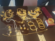 سنار کی دکان میں نقب زنی لاکھوں روپے کے طلائی زیورات چوری