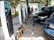 ریلوے کا اپنی زمینوں پر الیکٹرک کار چارجنگ اسٹیشنز بنانے کا فیصلہ