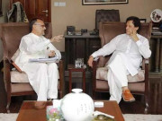 وزیراعظم سے اعظم سواتی کی ملاقات افغانستان تاجکستان اور ازبکستان تک کارگو ٹرین چلانے پر غور