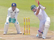 الوداعی ٹیسٹکیلس نے سنچری کی جانب قدم بڑھا دیے