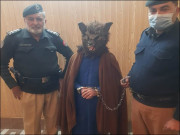 سال نو پر ڈراؤنا ماسک پہن کر خواتین اور بچوں کو ڈرانے والا گرفتار