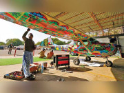 ٹرک آرٹ سڑکوں کے بعد فضاؤں تک پہنچ گیا طیارے پر خوبصورت پینٹ