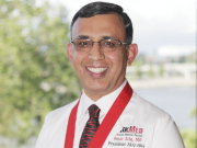 امریکا میں پاکستانی ڈاکٹر نے مریضوں کے 6 لاکھ 50 ہزار ڈالرز کے بل معاف کر دیے