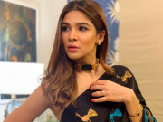 عائشہ عمر کا اپنے لباس پر ہونے والی تنقید کا کرارا جواب