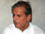 نوازشریف اپنے بھائی شہبازسے بہترہیں جاویدہاشمی 
