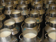 کراچی انتظامیہ کی غفلت ڈیری مافیا ایک بار پھر دودھ کی قیمتیں بڑھانے کیلیے سرگرم