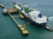 2 مجوزہ ایل این جی ٹرمینلز کو گیس فراہمی کی مخالفت