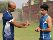 نیشنل ہائی پرفارمنس سینٹر کے بولنگ کوچ انگلینڈ میں پھنس گئے