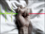 مسیحا کی خودکشی خطرے کا الارم