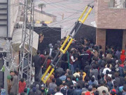 آن لائن امتحانات کیلیے طلبہ کا نجی یونیورسٹی پردھاوا