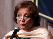 صہبا مشرف شوہر سے اسپتال میں ملاقات کے بعد دبئی روانہ