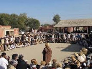 باجوڑ میں جرگے نے خواتین کے ایف ایم ریڈیوکو فون کال کرنے پر پابندی لگادی