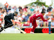 کمزور بولنگ کے سامنے گپٹل کی فارم بھی لوٹ آئی 