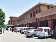 گجرات میں اسپتال کے ڈاکٹرز کے 2 گروپوں میں تصادم 5 زخمی