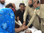 جناح اسپتال میں حلیم عادل شیخ کی سالگرہ حکومت سندھ نے جیل حکام سے جواب طلب کرلیا