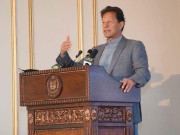 ماضی کے قرضوں کے باعث روپے کی قدر پر دباؤ آیا اور مہنگائی ہوگئی وزیراعظم