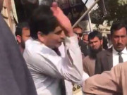 خانیوال میں وکیل کی بزرگ شہری پر تشدد کی ویڈیو وائرل