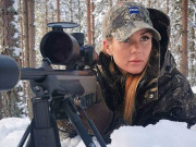 ہفتے میں تین مرتبہ جانوروں کو نشانہ بنانے والی شکاری حسینہ