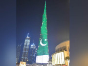 یوم پاکستان پر دنیا کی بلند ترین عمارت سبزہلالی پرچم کے رنگوں سے روشن