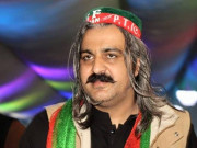 علی امین گنڈا پور کی اپنے کم عمر بچے سے گاڑی چلوانے پر کی جانیوالی تنقید پر ہٹ دھرمی