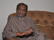 نظریاتی زندگی میں کوئی خوشی نہیں معروف ادیب اور کالم نگار ظہیر اختر بیدری کی کتھا