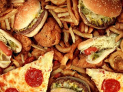 فاسٹ فوڈز سے پرہیز کیوں ضروری ہے