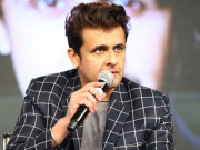 سونو نگم نے کمبھ میلہ منانے والے ہندوؤں کو آڑے ہاتھوں لے لیا