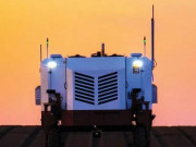 صرف ایک گھنٹے میں کھیت سے ایک لاکھ فالتو پودے تلف کرنے والا روبوٹ