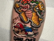 ٹیٹو پر سوئی دھاگے کا استعمال کرنے والا آرٹسٹ