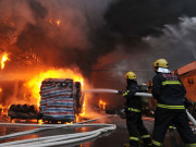 چین میں جوتے کے کارخانے میں آگ لگنے سے 16 افراد ہلاک متعدد زخمی