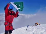 32سالہ پاکستانی کوہ پیما سرباز خان نے بھی ماؤنٹ ایورسٹ سر کرلی