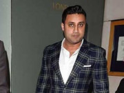 سابق معاون خصوصی  زلفی بخاری دبئی پہنچ گئے